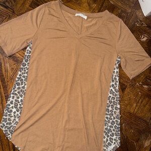 Zenana Outfitters Tan Leopard Accent V-Neck Tee